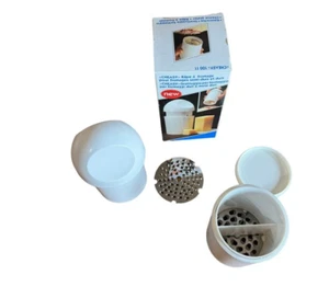 CHEASY Cheese Grater Med.-Hard Cheeses Nuts Chocolate Boiled Eggs Hard Bread - Picture 1 of 6