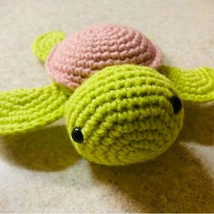 Tortuga de ganchillo hecha a mano, animal de peluche regalo de Navidad medias relleno juguete para bebé - Imagen 1 de 8
