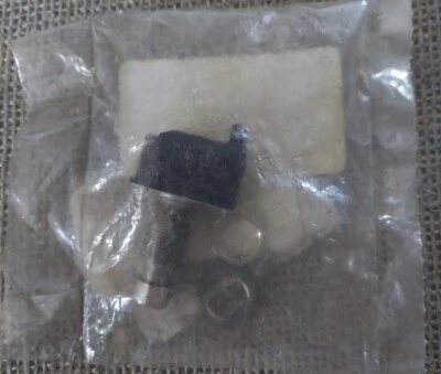 EATON 7206K104 / 7206K104 Industrial Push Button Switch SPST, On-Off - Image 1 of 3