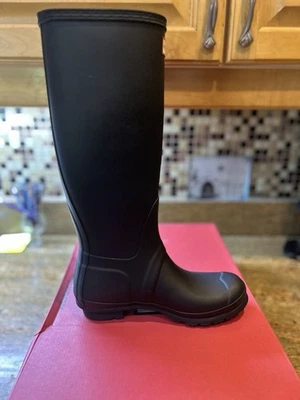 Hunter Womens Black Rubber Rain BOOTS Original Tall 7 Med Wft1000rma - Image 1 of 4