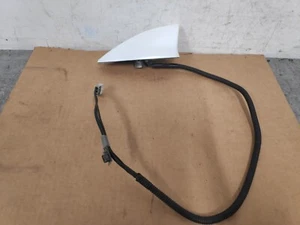 HONDA CIVIC MK10 ROOF ARIEL ANTENNA SHARK FIN IN WHITE NH788P 3 WIRE CABLE - Picture 1 of 6