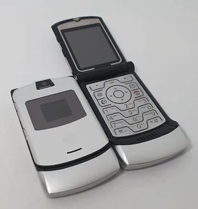 Original Motorola RAZR V3 Unlocked GSM 2G Quad Band Mini-SIM Retro Flip Phone - Picture 1 of 21