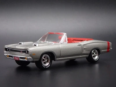 1969 69 DODGE Coronet Rt Convertibile Argento 1/64 Diorama Scala Modellino Auto - Immagine 1 di 4