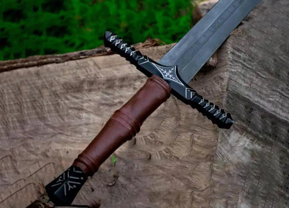 Beautiful Hand-Forged Damascus Steel Medieval Sword with Leather Sheath