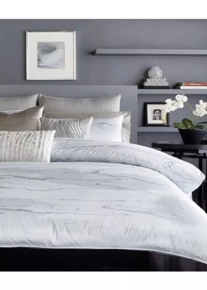 Donna Karan Aire King Duvet Cover Silver. Brand New! - Image 1 of 4