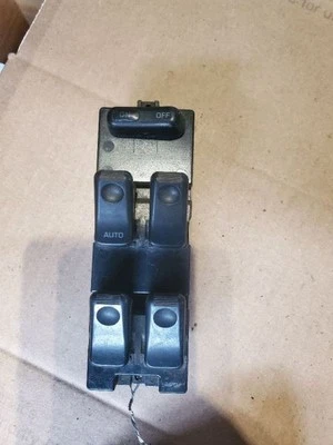 Interruptor puerta delantera 929 1992 578672 Foto 1 de 2