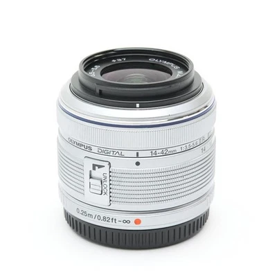 OLYMPUS M.ZUIKO DIGITAL 14-42mm F3.5-5.6IIR Silver (Micro Four Thirds) [Lente] - Imagen 1 de 4