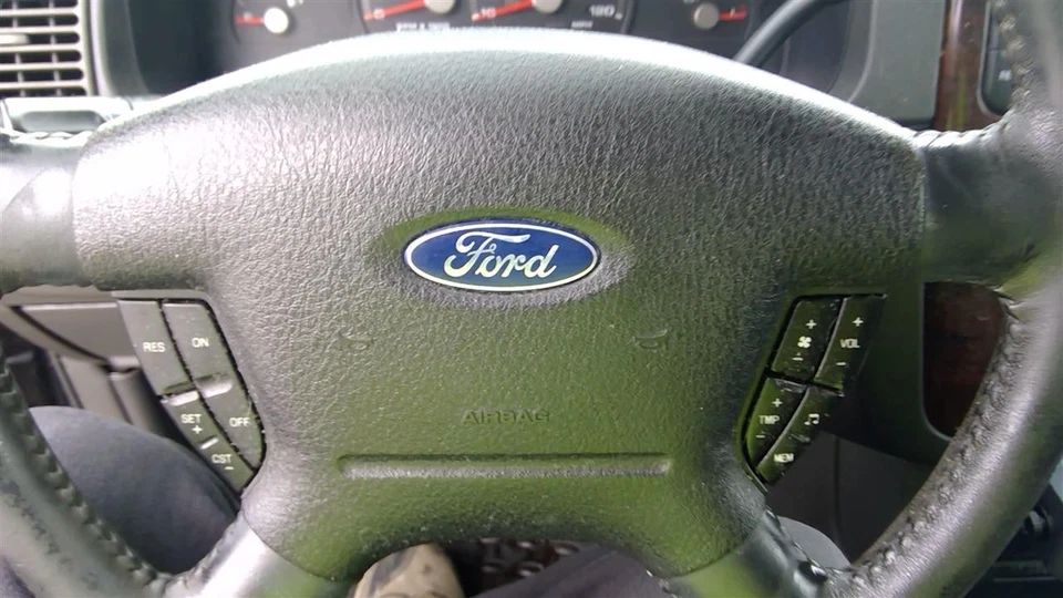 Used Steering Wheel Air Bag fits: 2003 Ford Explorer front 4 Dr exc. Sport Trac Foto 1 de 4