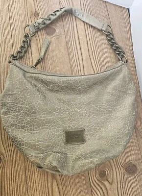 Bolso de Hombro Simply Vera Wang Plateado Sidekick Cartera Plisado Metal Hobo Foto 1 de 4