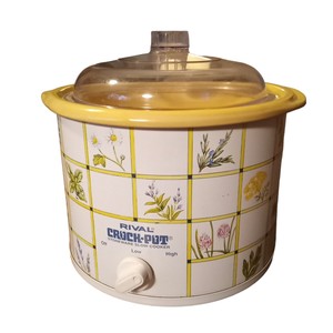 Vintage Rival Crock Pot Stoneware Slow Cooker 2.5qt Yellow Farmhouse Style #3120