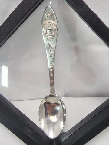 Sterling Silver New Jersey Spoon/10gram of sterling silver spoon in display case Cover