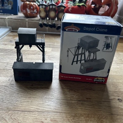 BACHMANN SCENECRAFT 44-072 Bachmann Depot Crane "00" scale model buildings - Image 1 of 4