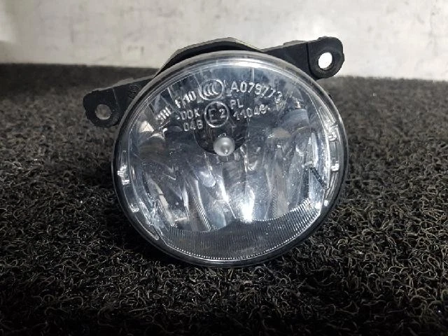 2015 Renault Fluence SM3 Neo SE Right Fog Light - Image 1 of 4