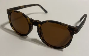 Gafas de sol redondas Goodr Nine Dollar Pour Over Tortuga con lentes polarizadas - Imagen 1 de 9