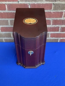 Virginia Metalcrafters Mahogany Shell Chest Knife Box with Key Rare - Picture 1 of 13