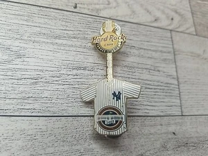 New York Yankee Pin Stadium Hard Rock Cafe 2009 Inaugural Limited Edition Guitar - Picture 1 of 12