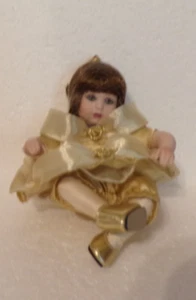 LOOK DISNEYBABY BELLE TINY TOT MARIE OSMOND DOLL # 4124 COA HAS NECKLACE DISPLAY - Picture 1 of 12