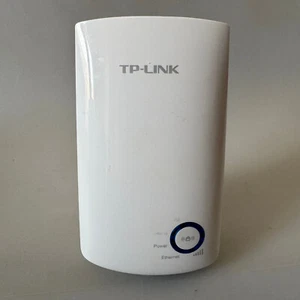 TP-Link TL-WA850RE Universal Wi-Fi Range Extender 300Mbps 2-Pin Plug Booster - Photo 1/7