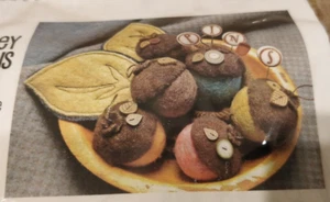 Just Another Button Company (JABC) Mini Pincushions Kit Acorn Medley PK524 - Picture 1 of 6
