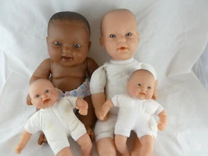 Berenguer Baby Dolls Lot Vinyl & Cloth 16" 12" 8" 8" Afro American & Caucasian - Picture 1 of 9