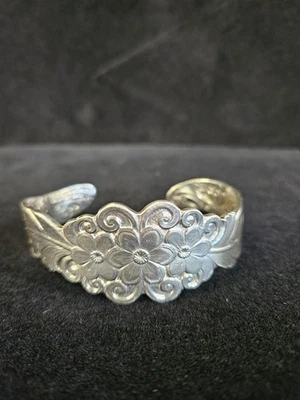 Montana Silversmiths Women's Antiqued Flower Feather Bracelet - Image 1 of 4