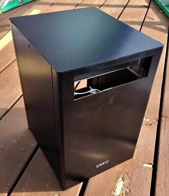Lian Li Mini-ITX Desktop Computer Case - PC-Q27 - Image 1 of 3