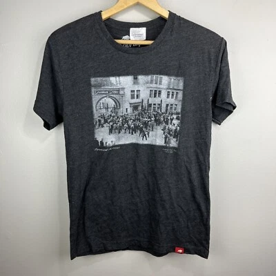 Paramount Pictures Monochrome Photo 1930 Casting Call Mob￼ Gray T-Shirt Adult S - Image 1 of 4