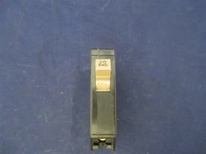 Cutler-Hammer CH120 20 amps Circuit Breaker - Picture 1 of 1