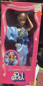 Pretty Vintage 1982 Mattel #5869 Dream Date P.J. Barbie Doll NRFB - Picture 1 of 2