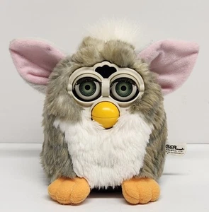 Vintage 1998 Church Mouse Furby 1a generazione grigio marrone macchiato FUNZIONANTE, vedi video - Foto 1 di 8