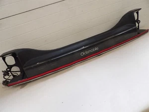 OLDSMOBILE CALAIS 1989-91 TAIL LIGHT FINISH PANEL WITH REVERSE LIGHTS & HARNESS - Picture 1 of 17