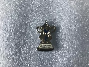 Insignia Pin Tottenham Hotspur - FA Cup Final Wembley 2010 Placa Blanca - Spurs - Imagen 1 de 2