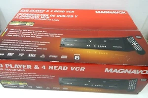 Lettore DVD Magnavox e lettore registratore VHS 4 testine VCR DV220MW9 nuovo con scatola - Foto 1 di 5