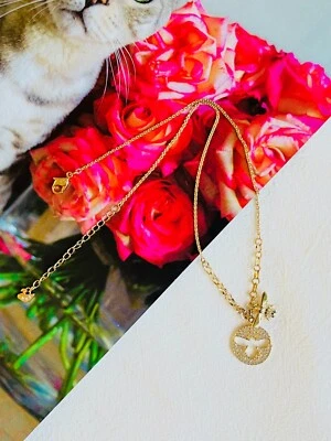 Swarovski Remix Collection Vivid Bee Pendant Charm Strand Bracelet, Gold BNWT - Image 1 of 4