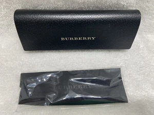 Burberry Eyeglasses Glasses Hard Case Magnetic Closure & Cleaning Cloth - Picture 1 of 5