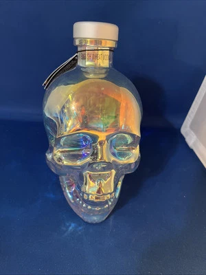 Botella de vodka cabeza de cristal Aurora Dan Aykroyd iridiscente con etiqueta VACÍA Foto 1 de 4
