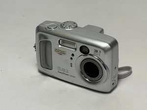 Kodak Digital Point Shoot Camera EasyShare CX6330 3.1MP Silver Vtg Y2K - Tested - Picture 1 of 2