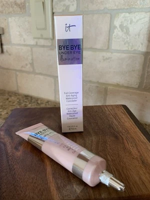 Corrector It Cosmetic Bye Bye Under Eye ILLUMINATION Bronceado Rico Medio 1 oz NUEVO Foto 1 de 3