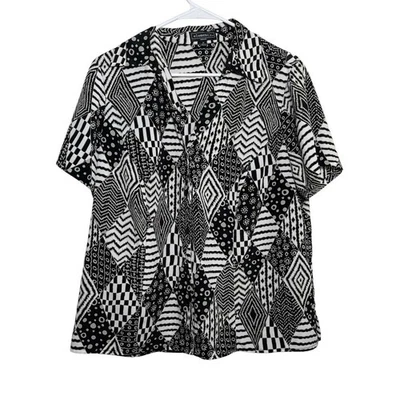 Elementz Blouse Women's 1X Button Up Short Sleeve Printed Career Top - Image 1 of 4
