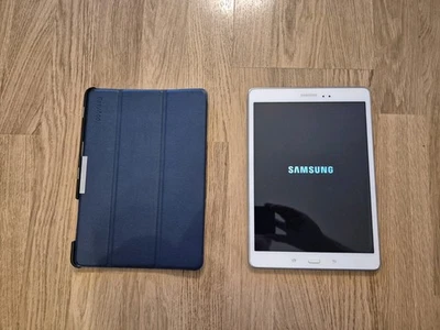Samsung Galaxy Tab A SM-T555 Wifi + LTE 16GB weiß Android 9,7 ohne Ladegerät - Bild 1 von 2