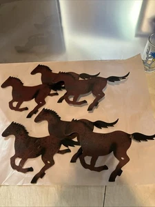 Vintage Rustic Metal Wall Horse Decor - Picture 1 of 21
