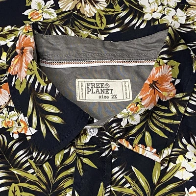 Free Planet Shirt Men 2X Black Floral Short Sleeve Tropical Hawaiian Vacation - Image 1 of 4