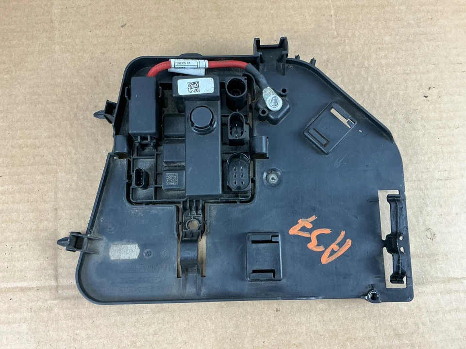 2010-2016 BMW 535i F10 xDrive Fuse Box Module Carrier Plate Bracket 7590620 OEM - Image 1 of 4