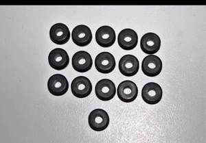 Hunter Ceiling Fan replacement parts - 15 black rubber grommets for 5 fan blades - Picture 1 of 1