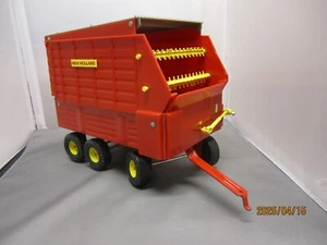 New Holland chopper wagon with PTO 1/16 scale - Picture 1 of 3