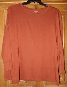 OLD NAVY ACTIVE ULTRALITE WOMENS SIZE L PETITE RUST LONG SLEEVE T-SHIRT - Picture 1 of 2
