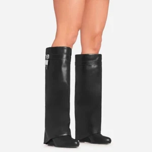 Ego I-Am-The-One Padlock Wedge Boots - Schwarz - UK 9 / US 11 / EU 42 - Neu mit Karton - Bild 1 von 5
