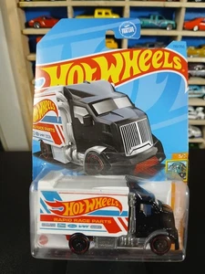 Hot Wheels 2021 Hway Hauler 2 HW Box Truck - Picture 1 of 3