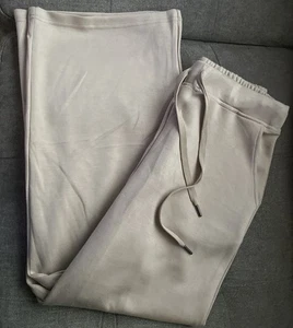 Lillusory Beige Elastic Band With Front Drawstring Wide Leg Pants Sz M  NWT - Picture 1 of 10