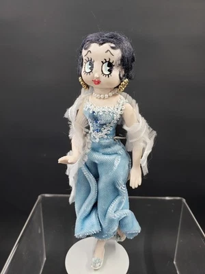 独一无二工匠角色娃娃Betty Boop 1:12比例娃娃屋微型模型 — 第 1/4 张图片